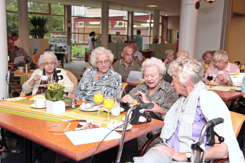 group_of_elderly_people.jpg