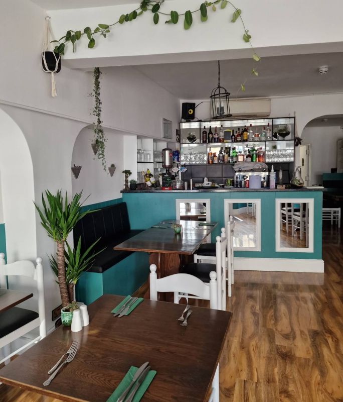 chupes_bistro_2.jpeg