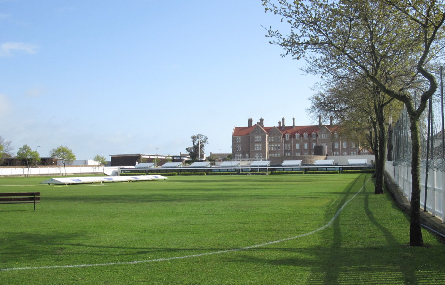 Collegefieldfence.jpg
