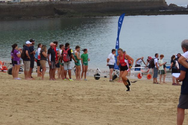 Sarah_running_up_beach_to_finish_euros_-_GTR.jpg