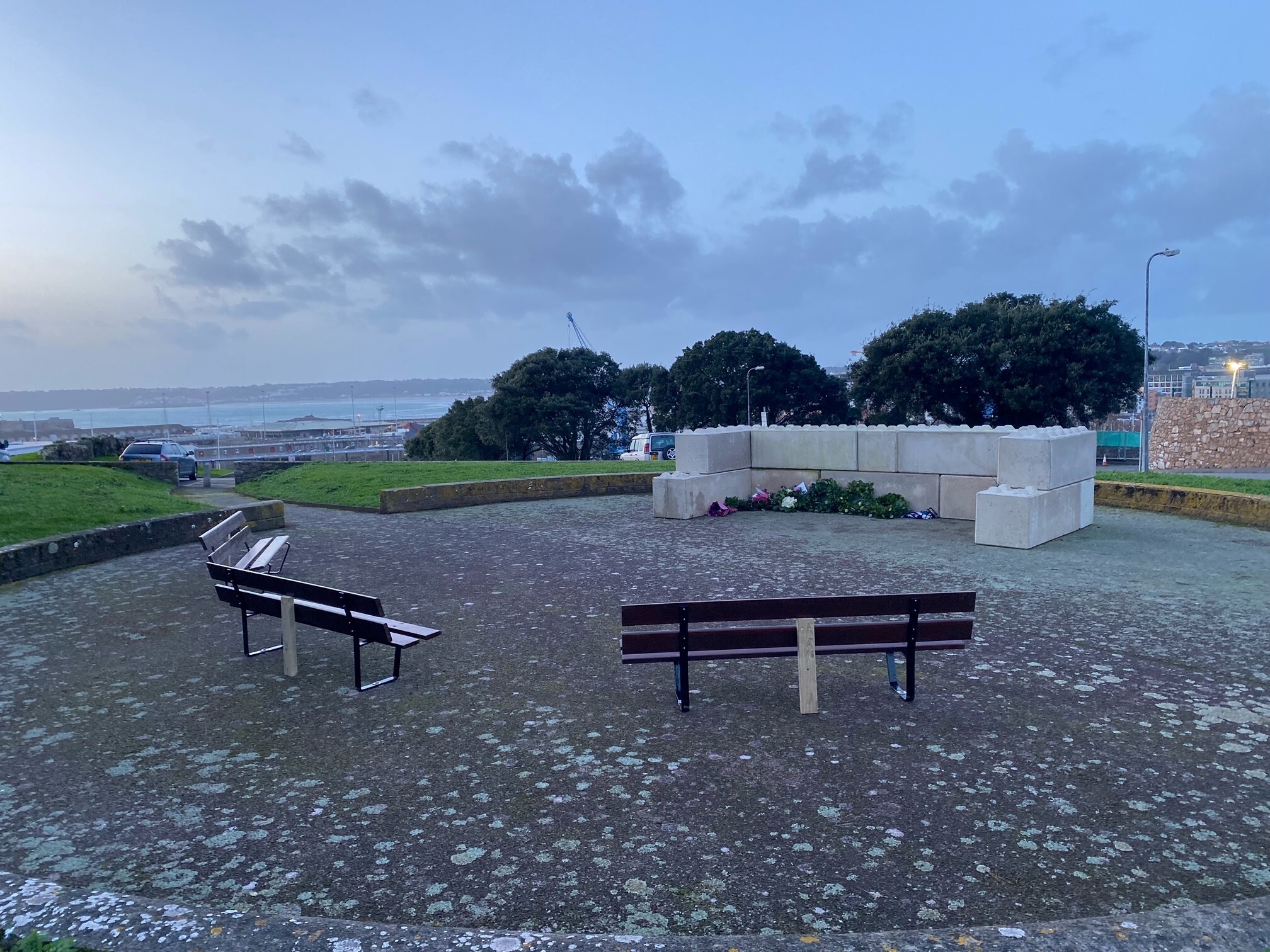 Benches_02