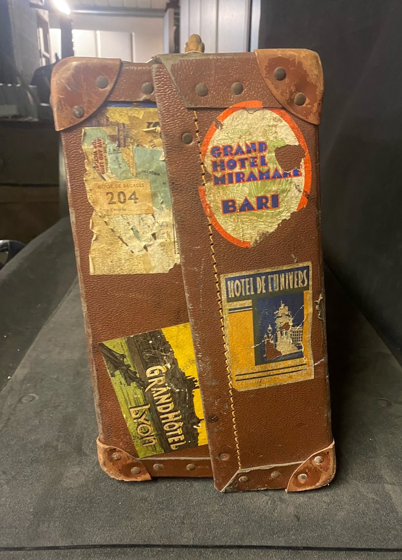 Yvonne_Suitcase_2.jpeg