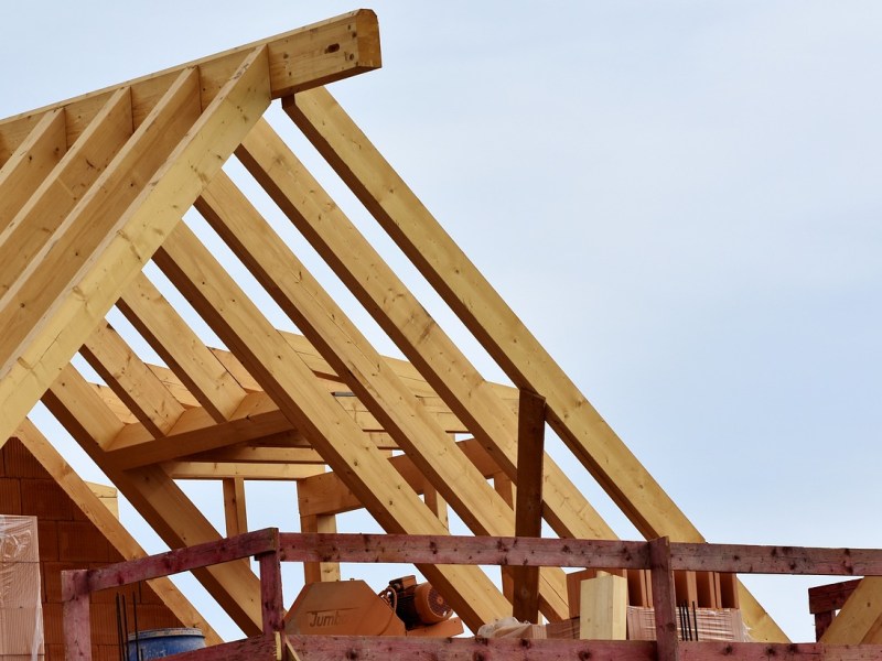 roof-truss-g20a51b20e_1280.jpg