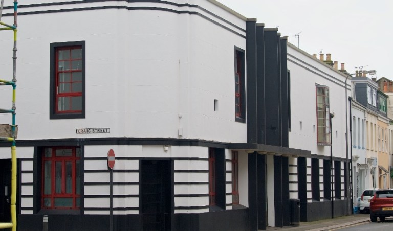 Plans resubmitted to turn former Town House pub into 18 flats ...