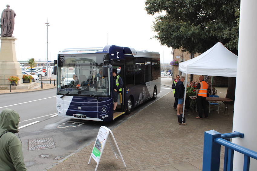 Electric_Bus.JPG