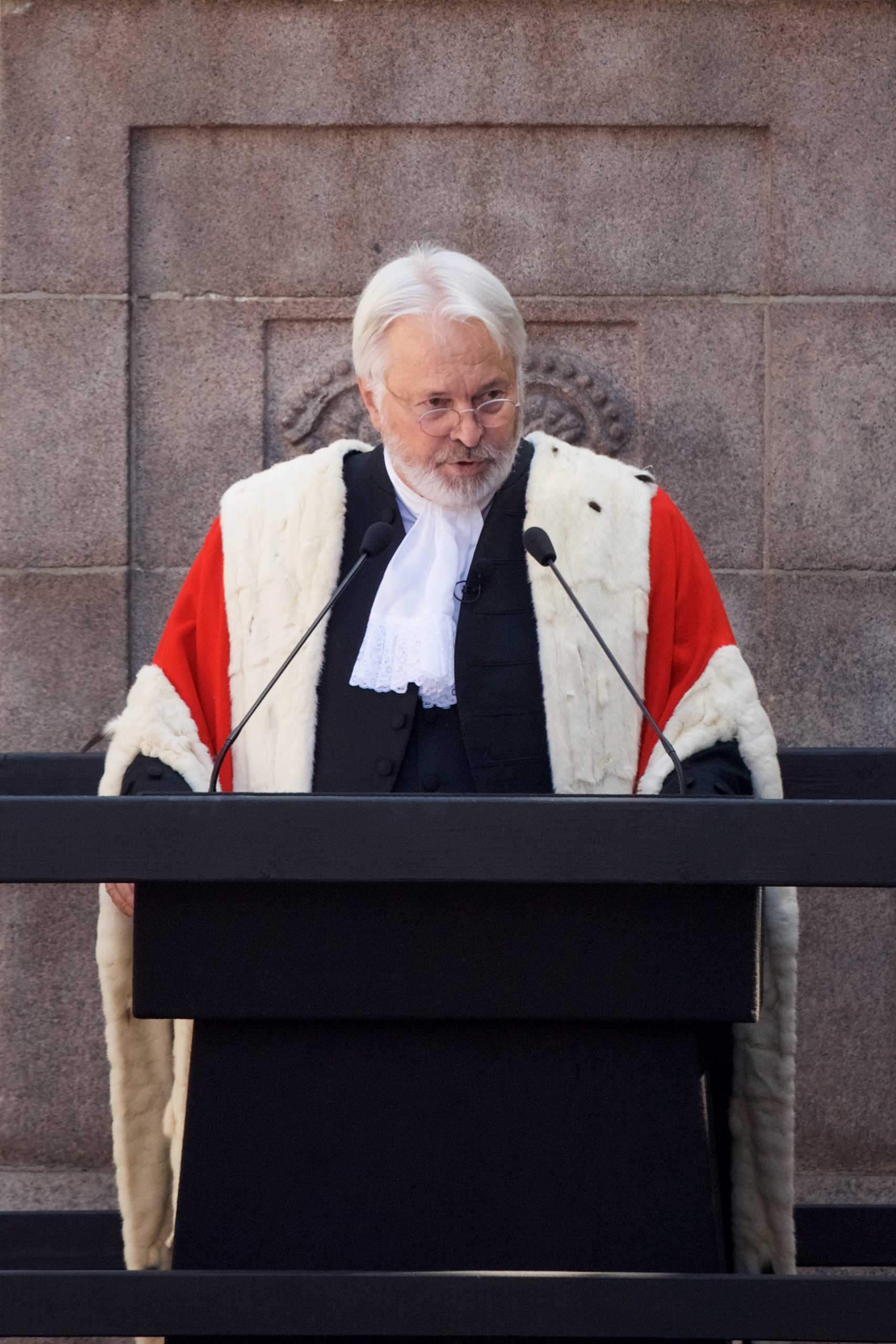 Bailiff_proclamation.jpg