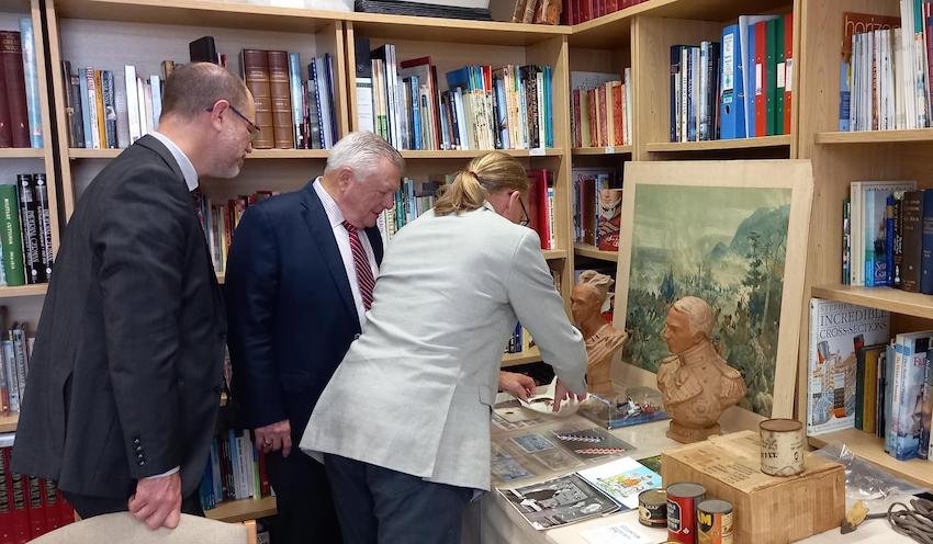 Canadian_High_Commissioner_to_the_UK_Ralph_Goodalejpeg_shown_historic_artifacts.jpg