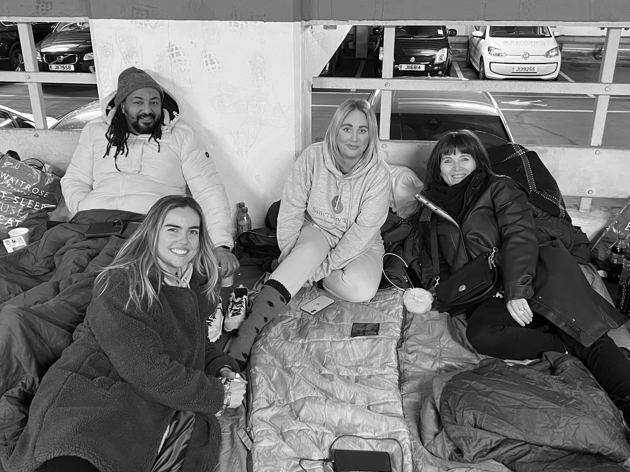 Sanctuary_Trust_Board_members_and_team_at_sleep_out_2022.jpg