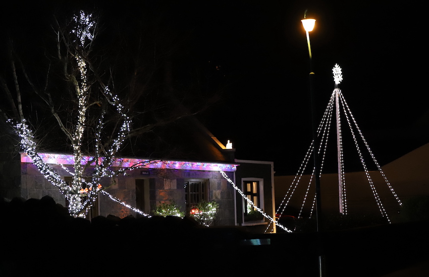 Christmas_lights_2024_g.JPG