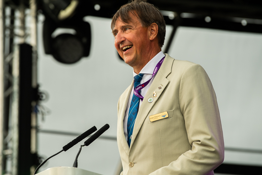 Jorgen_Pettersson_Island_Games_opening_ceremony.jpg