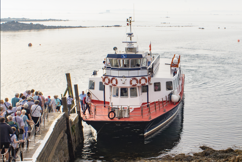 herm travel trident
