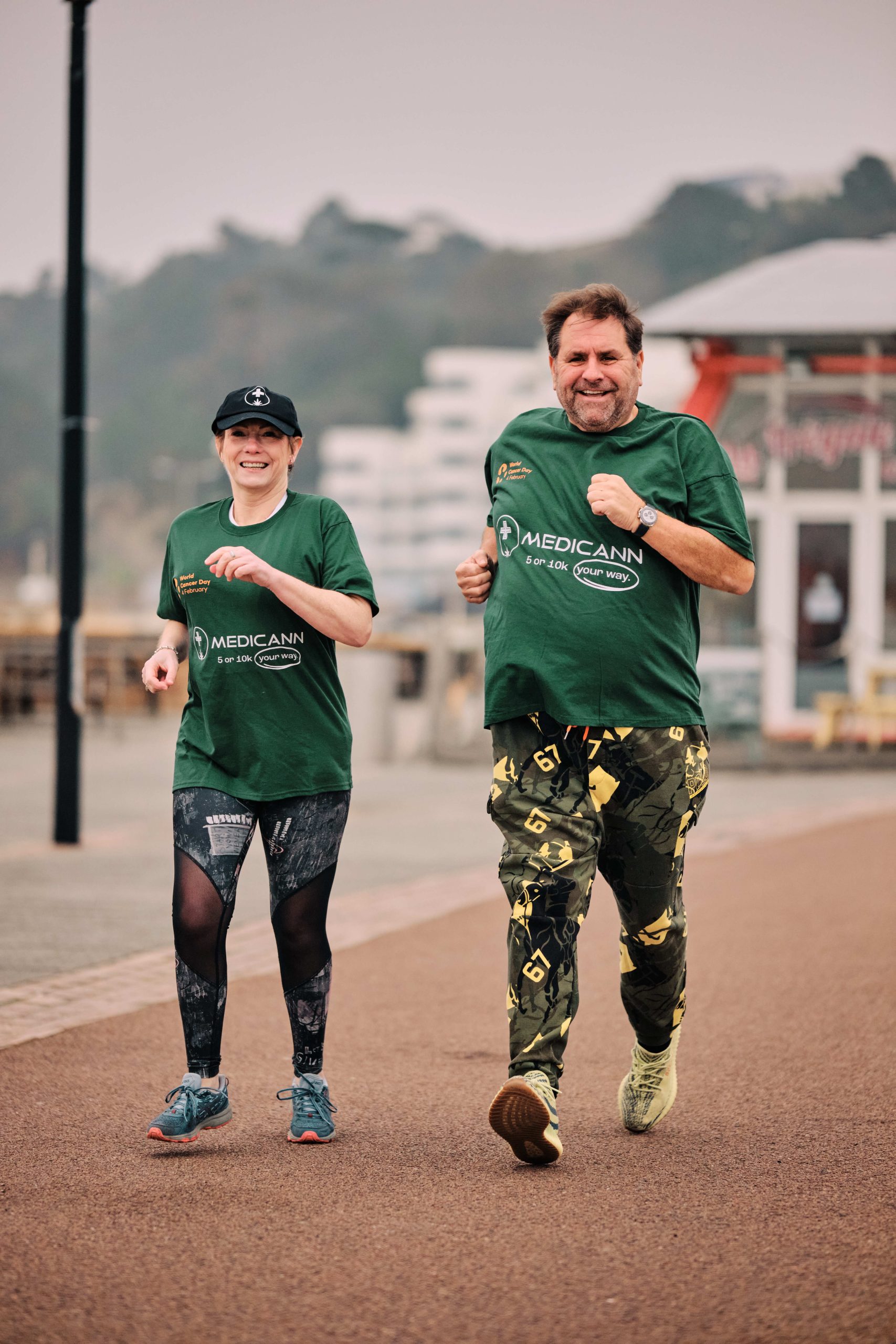 Gary-Whipp-and-patinet-Rose-Shepherd-train-for-world-cancer-day-event.jpeg