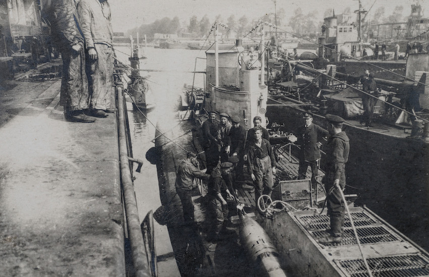 UC_class_sub_and_crew.jpg