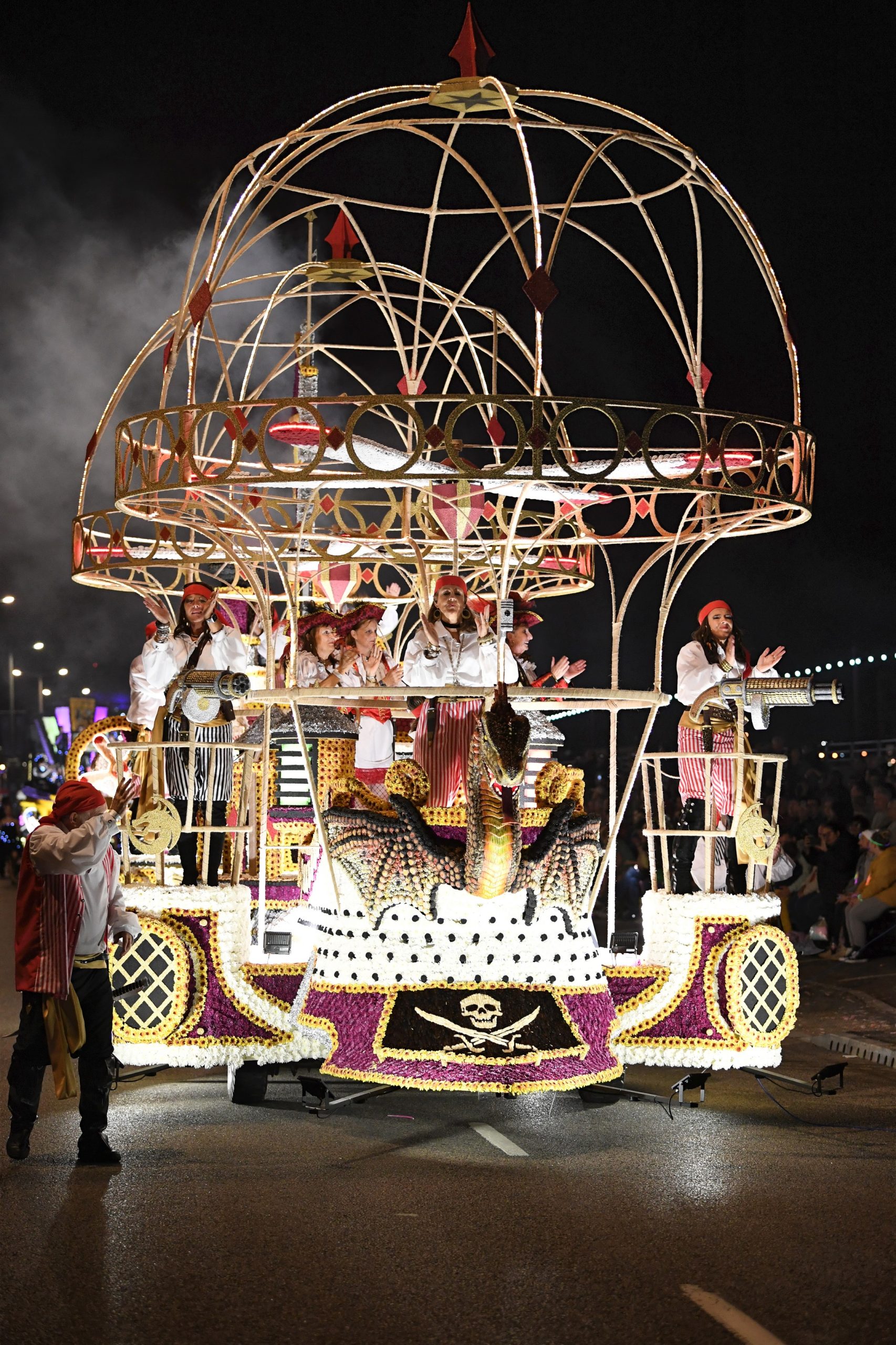 battle of flowers grouville.jpg
