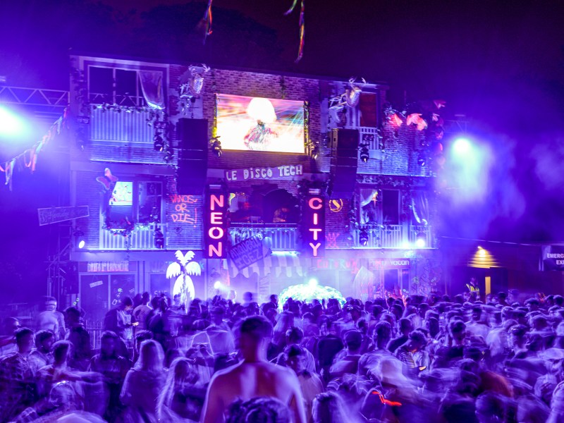 Wonky_Main_Stage_Fort_Regent.jpg