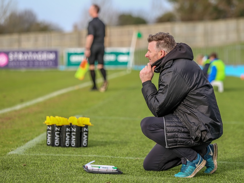 gfc_v_sittingbourne_Tony_Vance_GFC_Guernsey_FC._Credit_GFC.JPG