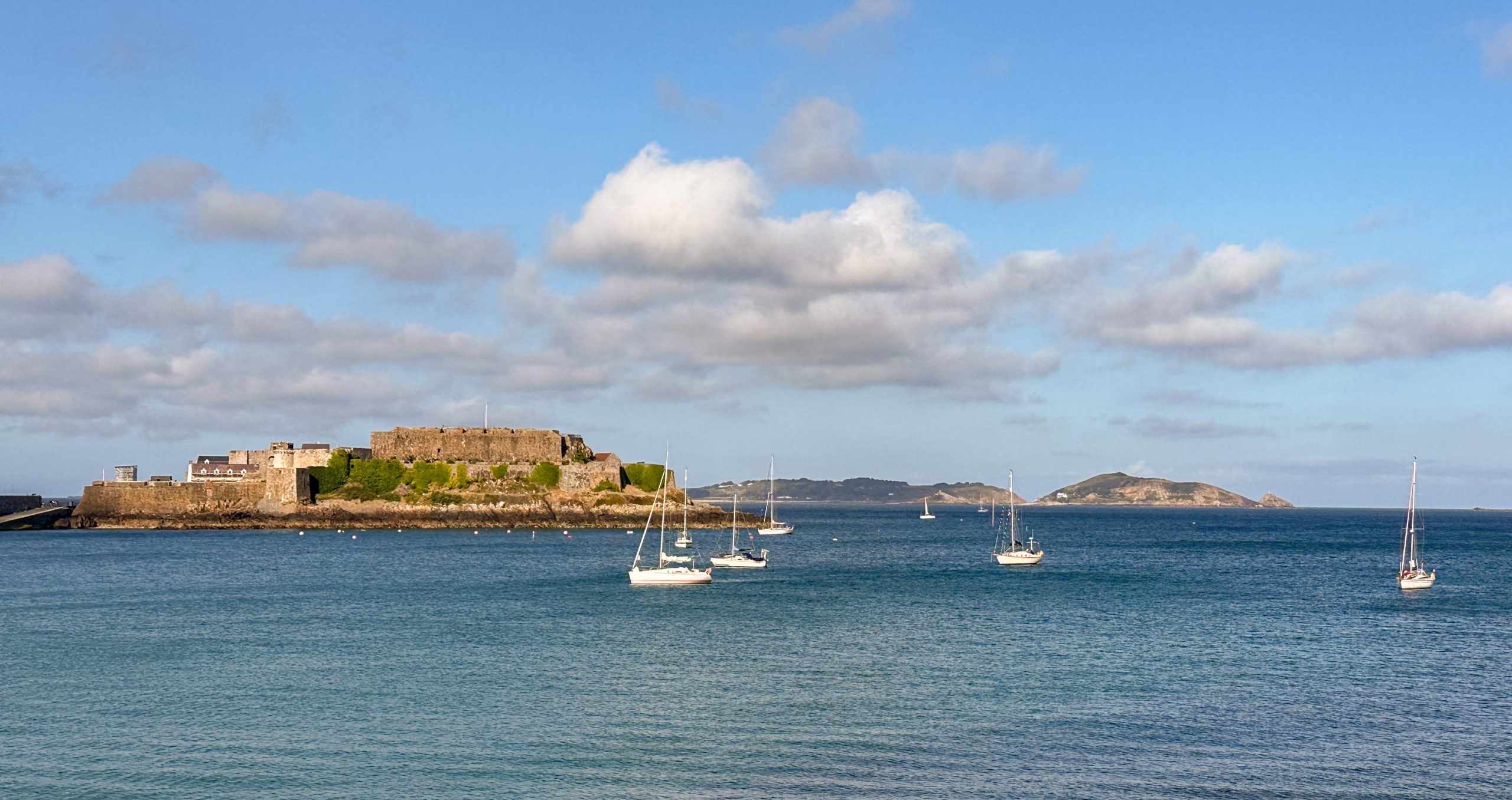 Beach bay castle cornet Havelet Milly