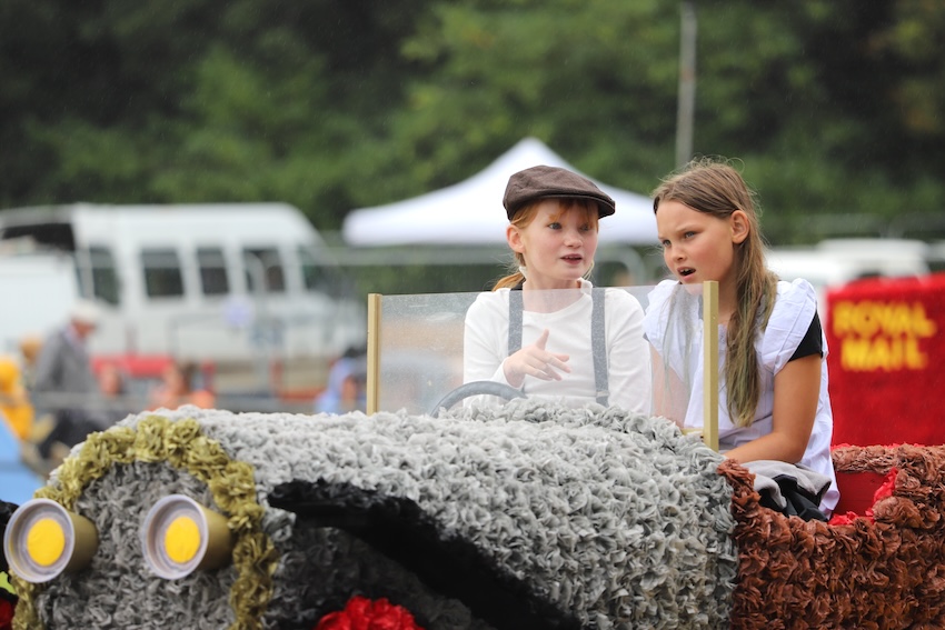 North_Show_2024_Battle_of_Flowers_Chitty_Chitty.JPG