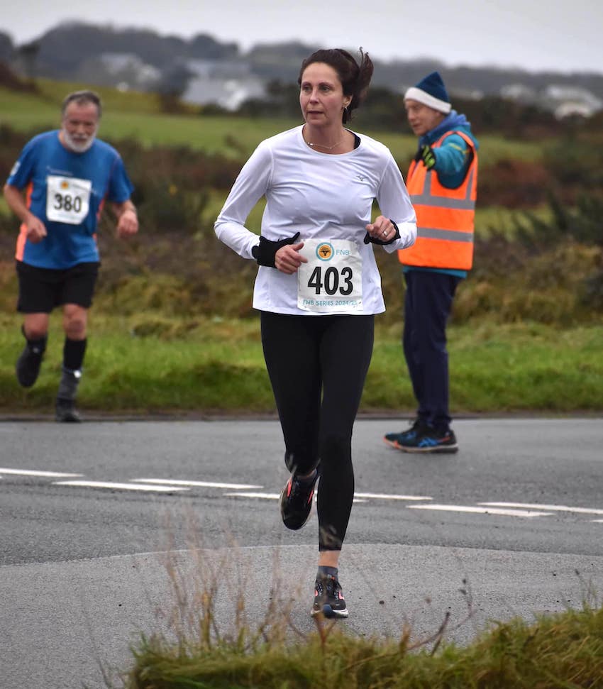 Boxing_Day_XC_crossroad_Caroline_Dall-Whittall_by_Rob_Elliott.jpg