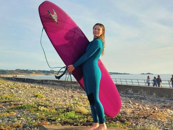 New surf club launched to create judgement-free space for women