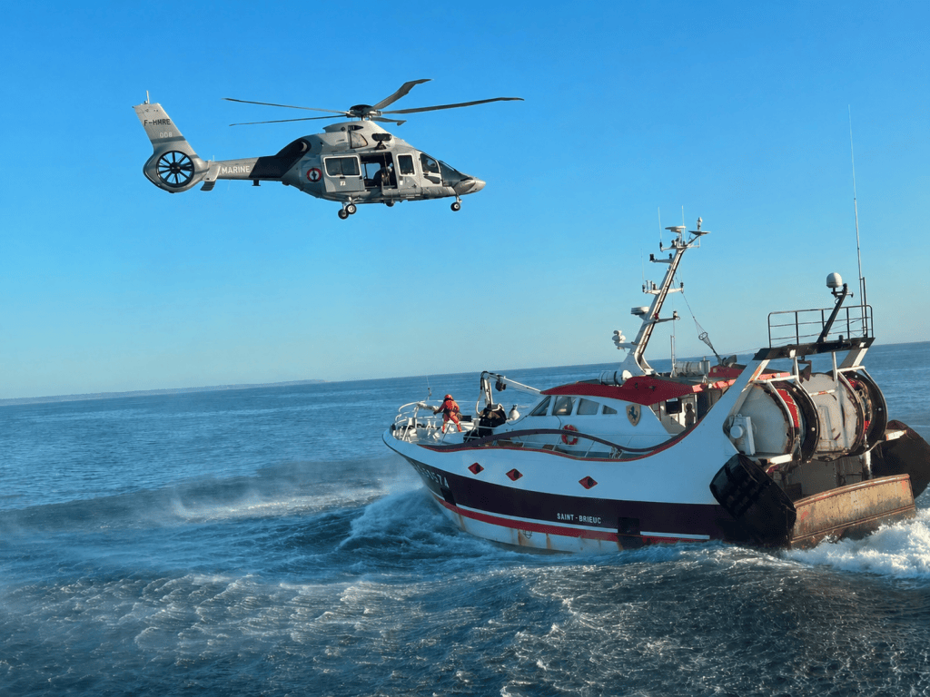 Man dies after joint French-Guernsey marine rescue