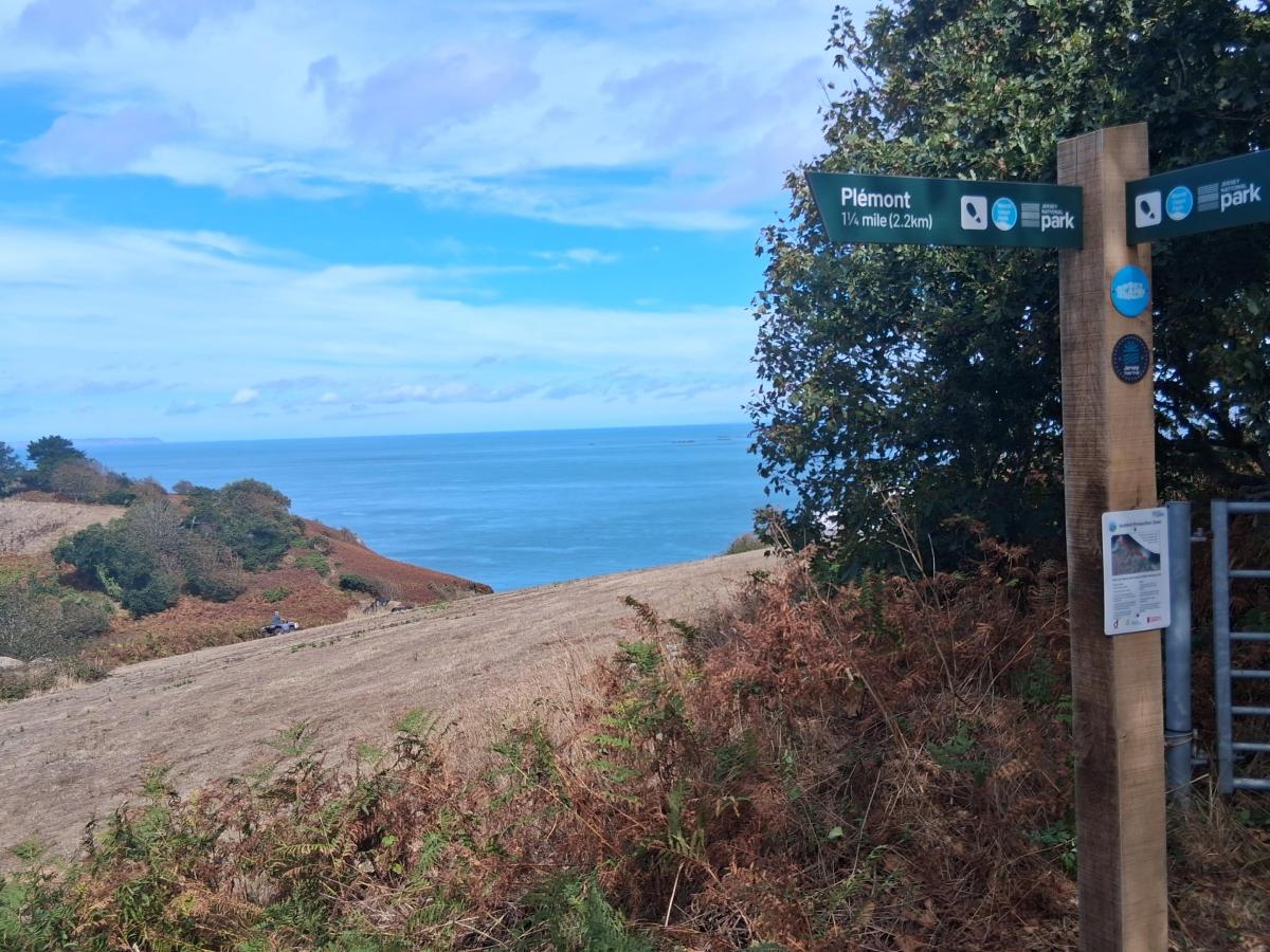 Prisoners help make new signage for north coast walkers