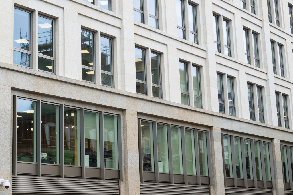 Plans to extend government recruitment freeze into 2027