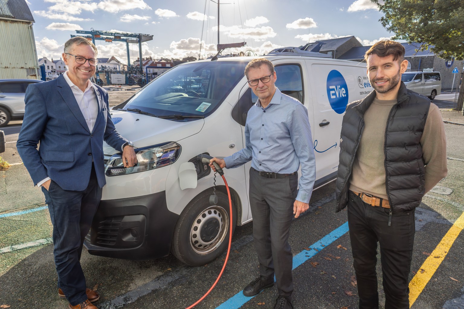 Van Post Classification Van-tastic! GEL teams up with Guernsey Post to put EVie vans on Bridge ...
